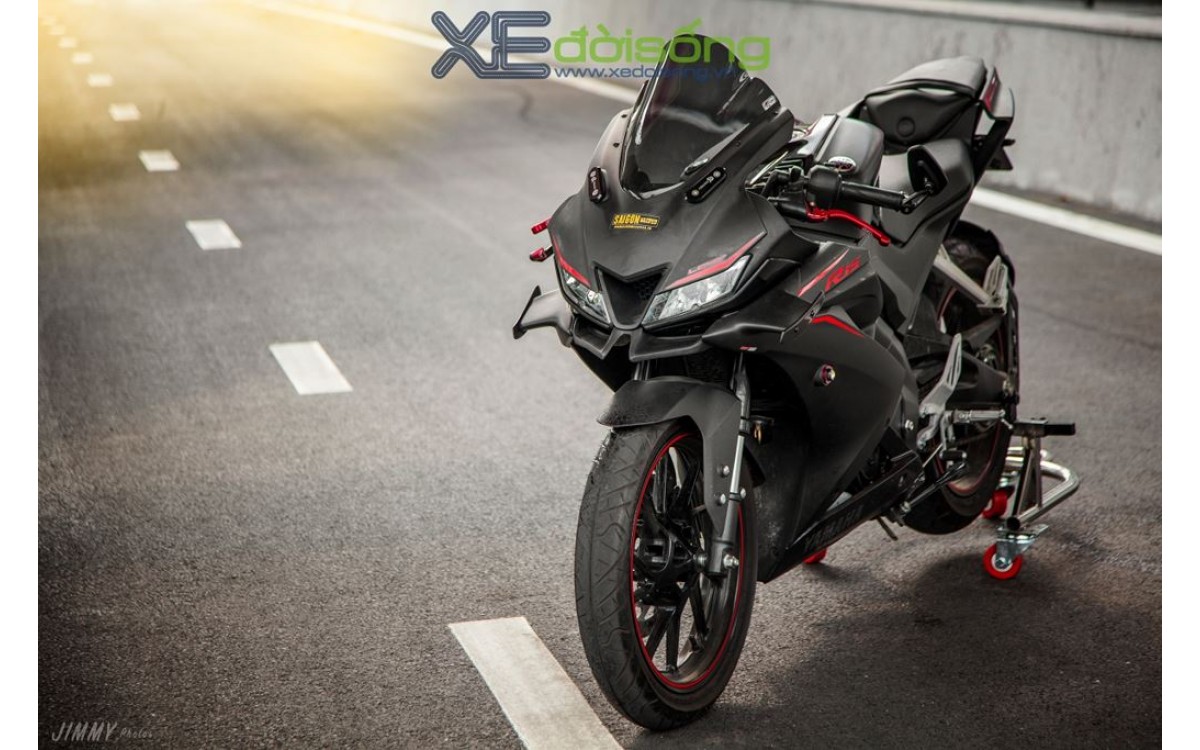 Yamaha R15 V3 độ cánh gió kiểu MotoGP từ Saigon MaxSpeed